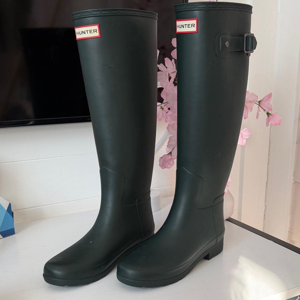 Hunter Original tall rain boots women’s size 5 Forrest green